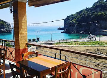 greece/corfu/paleokastritsa/restaurant/mediterraneo-original-italian-food-former-astacos-family-restaurant