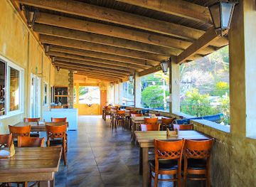 honduras/cayos-cochinos/restaurant/fort-consolation-restaurant