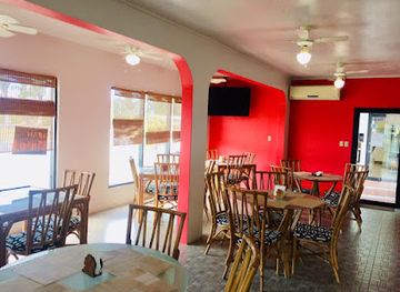 northern-mariana-islands/rota/restaurant/tianas-cafe