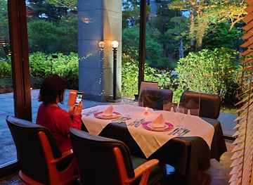 japan/hiroshima/shukkeien-garden/restaurant/zona-italia-in-centro