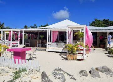 antigua-and-barbuda/dickenson-bay/restaurant/ana-s-on-the-beach