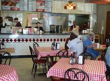 louisiana/lake-charles/restaurant/cotten-s-famous-hamburgers