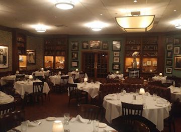 wisconsin/fox-river-valley/restaurant/vince-lombardis-steak-house
