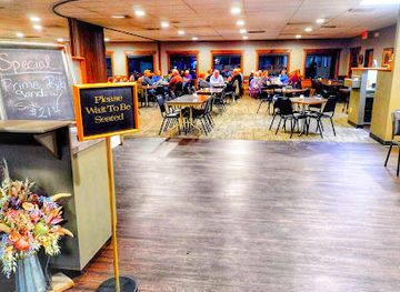 south-dakota/lake-oahe/restaurant/bob-s-steakhouse