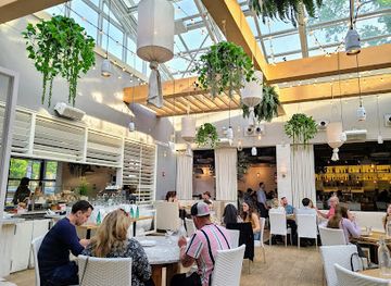 illinois/illinois-river-valley/restaurant/summer-house-santa-monica