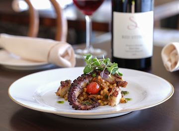 california/big-sur/restaurant/carmel-s-hidden-gem-restaurant