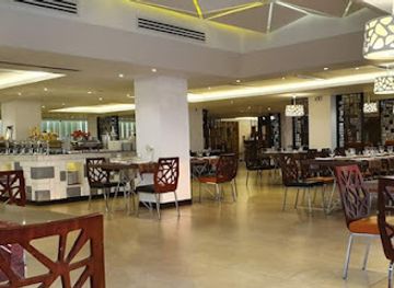 bangladesh/ganges-delta/restaurant/grandiose-restaurant