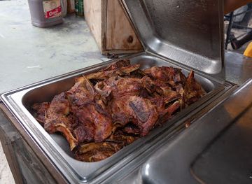 saint-kitts-and-nevis/cayon/restaurant/bugz-grill-spot