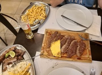 portugal/serra-da-lousa/restaurant/cervejaria-universal