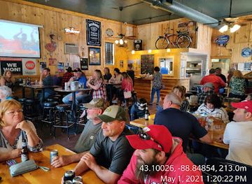 wisconsin/central-sands/restaurant/crawfish-junction