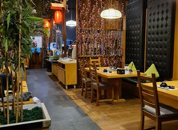 indonesia/west-kalimantan/restaurant/glasshouse-55