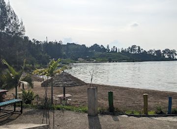 rwanda/lake-kivu/restaurant/oroha-sunset-beach