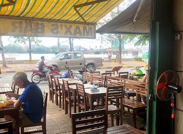 cambodia/kampot/restaurant/max-bar-kitchen