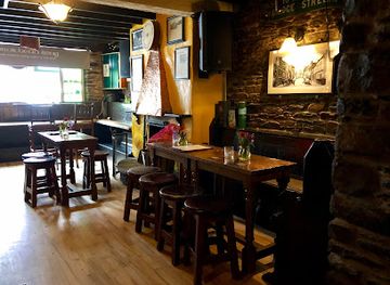 ireland/dingle/restaurant/dick-mack-s-pub