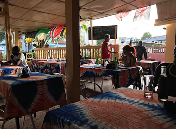 the-gambia/banjul/restaurant/friends-bar-restaurant