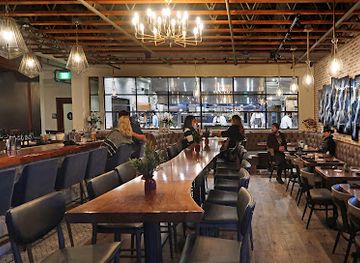 california/santa-clarita/restaurant/the-old-town-junction