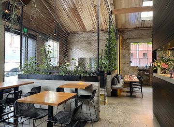 australia/melbourne/fitzroy/restaurant/transformer-next-door