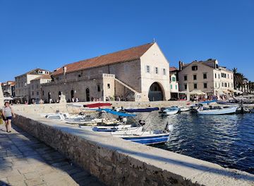 croatia/hvar-island/restaurant/konoba-menego