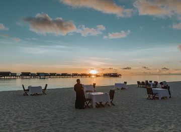 maldives/gaafu-dhaalu-atoll/restaurant/beach-bbq-dining