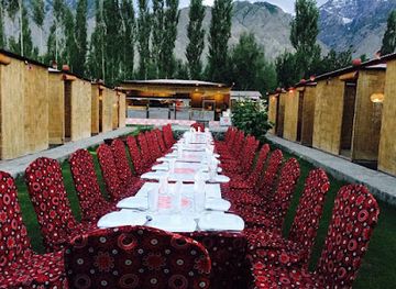 pakistan/baltistan/restaurant/al-yusuf-dine-inn-restaurant