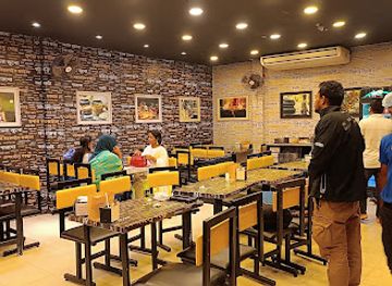 bangladesh/chittagong/restaurant/mejjan-haile-aiyun-muradpur