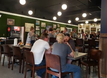 iowa/davenport/restaurant/armored-gardens