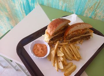 ethiopia/harar/restaurant/boss-burger-and-breakfast