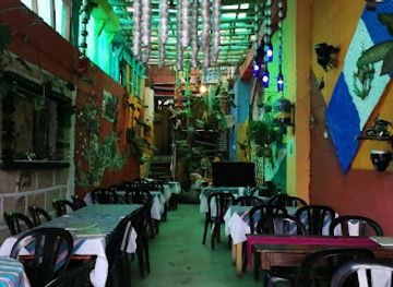 guatemala/lake-atitlan/restaurant/los-pumpos-bar-y-eco-restaurante