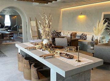 qatar/al-jassasiya-rock-carvings/restaurant/the-house-restaurant