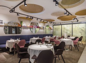 hungary/hansag/restaurant/stand-etterem