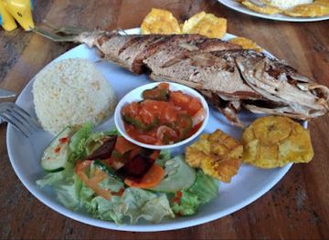 nicaragua/south-caribbean-coast-autonomous-region/restaurant/mar-y-tierra