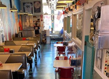 colorado/steamboat-springs/restaurant/johnny-b-good-s-diner