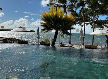 solomon-islands/taro-island/restaurant/waitui-bar-grill