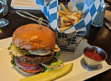 massachusetts/waltham/restaurant/relish-burger-bistro