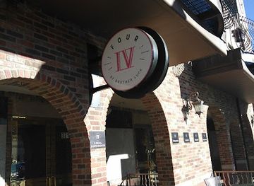 colorado/garden-of-the-gods/restaurant/four-by-brother-luck