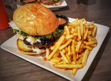 canada/western-canada/restaurant/gieni-s-carrot-river