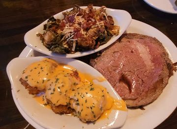 michigan/petoskey/restaurant/lucky-s-prime-time