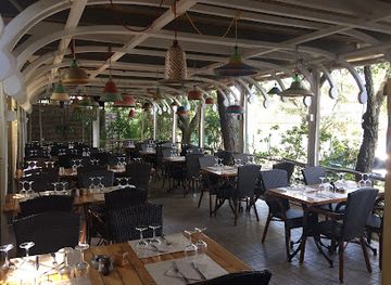 france/cote-d-azur/restaurant/la-pomme-de-pin