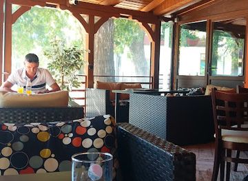 romania/focsani/restaurant/queen-pub