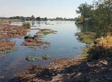 zambia/batoka-gorge/restaurant/zambezi-dry-manzi