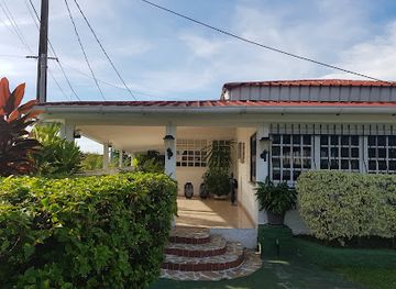 gabon/upper-ogooue-province/restaurant/sakura