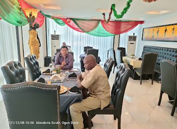 nigeria/abeokuta/restaurant/the-mayfair-executive