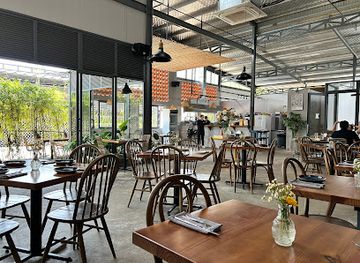 vietnam/phu-quoc/restaurant/saigonese-eatery