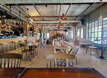 thailand/surat-thani/restaurant/day-night-of-suratthani