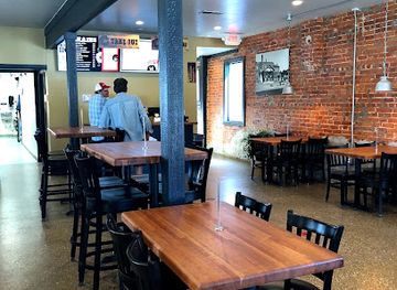 indiana/morgan-monroe-state-forest/restaurant/gather-around-bbq