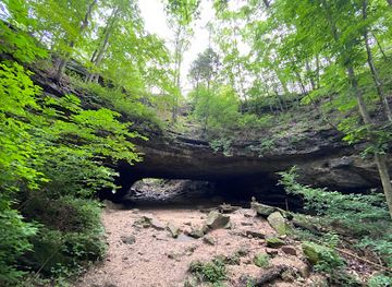 missouri/ha-ha-tonka-state-park/restaurant/ha-ha-tonka-natural-bridge