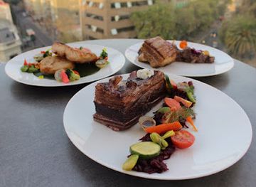 chile/metropolitan-region-of-santiago/restaurant/sky-sommelier-restaurante