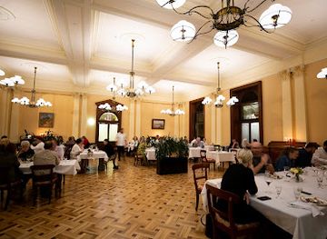 australia/queensland/restaurant/strangers-restaurant