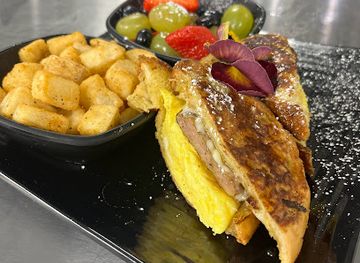 north-carolina/greensboro/restaurant/first-class-luxury-lounge-gso