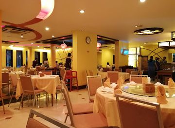 myanmar-burma/yangon/bahan/restaurant/golden-duck-sayarsan-branch-restaurant